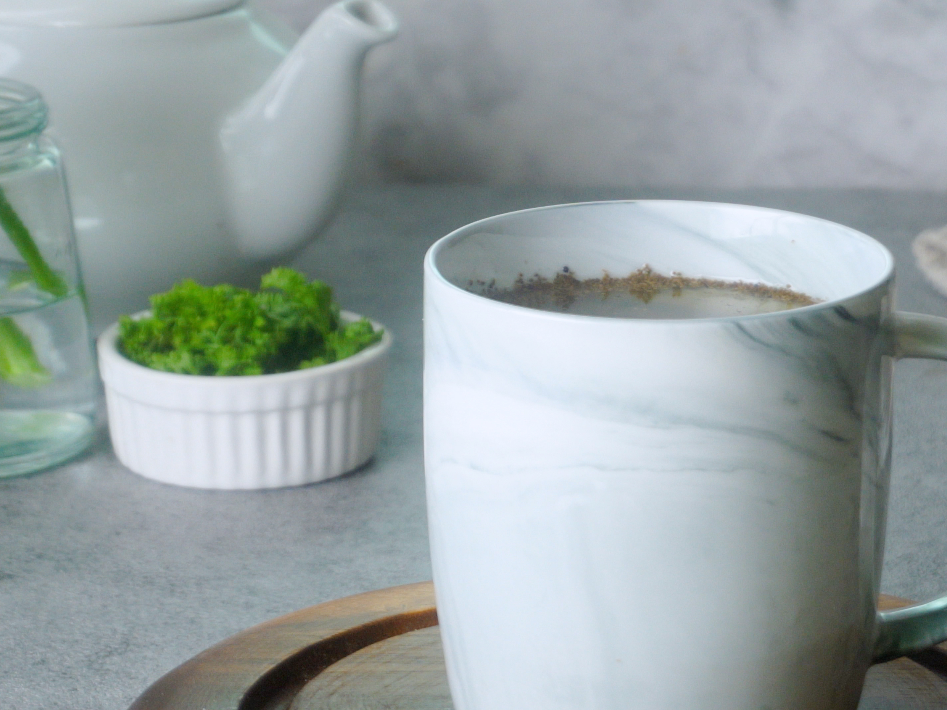 Brew Delicious Parsley Tea in Minutes: Hot, Iced & Sweetened